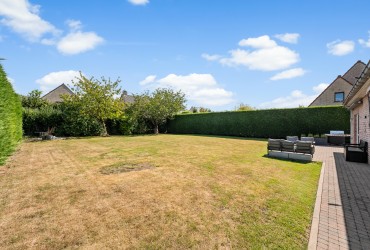 Villa in Damme