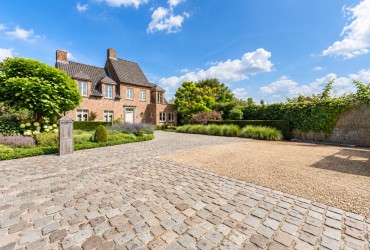 Villa in Damme